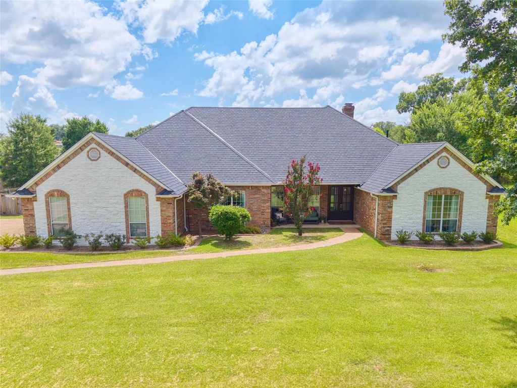 11228 Marsh Wren Circle, Flint