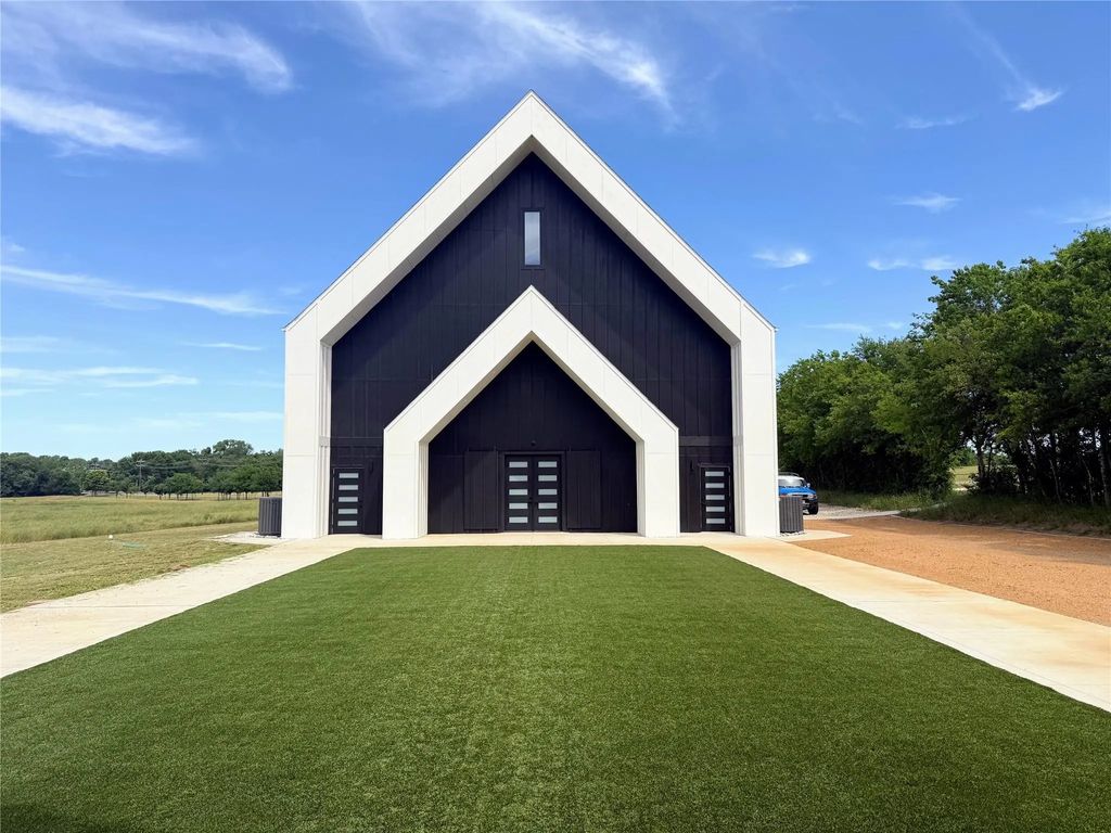 1105 W Cottage Hill Parkway, Celina