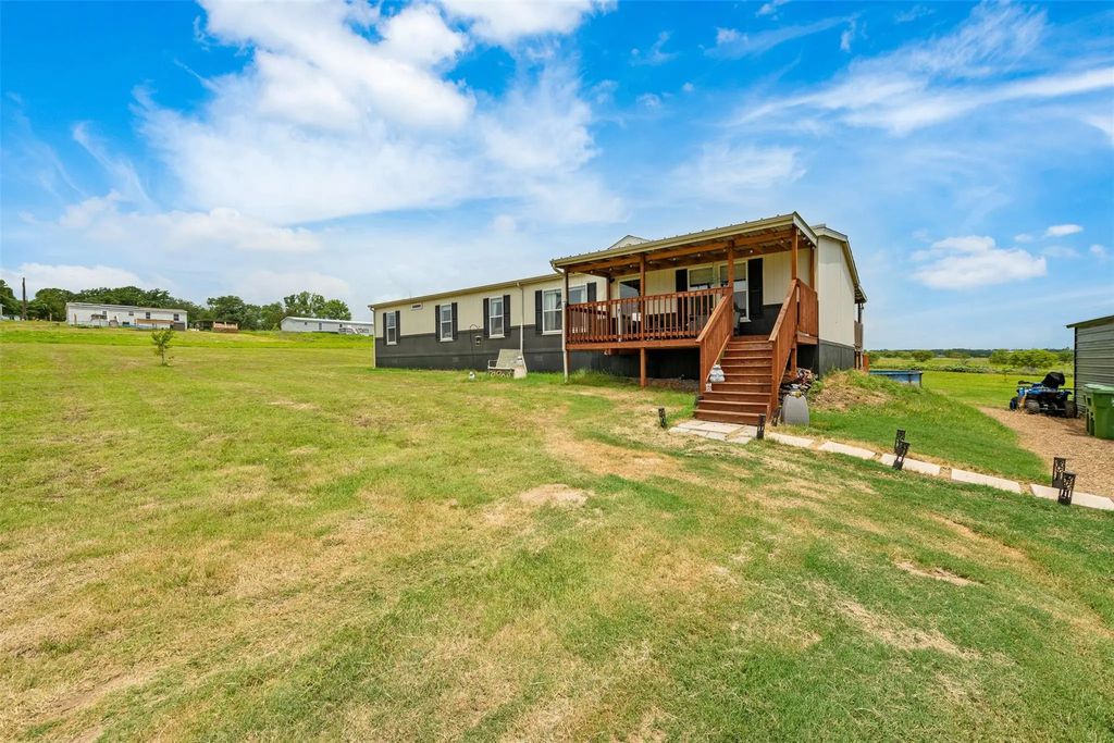 141 Kid Road, Boyd