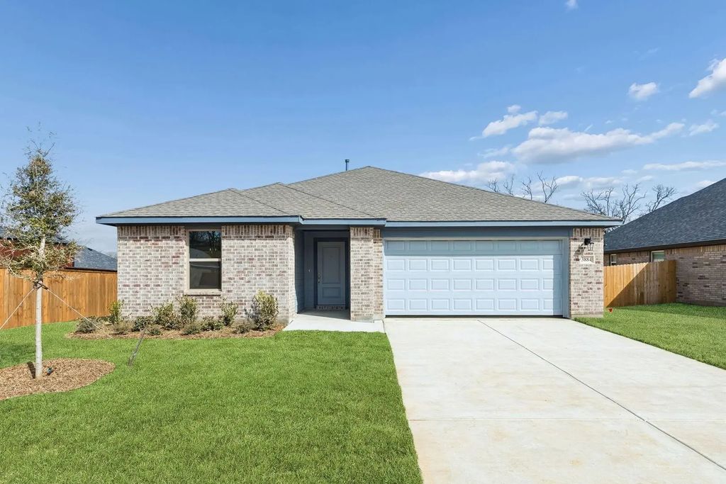 3884 Rose Hill Court, Denison