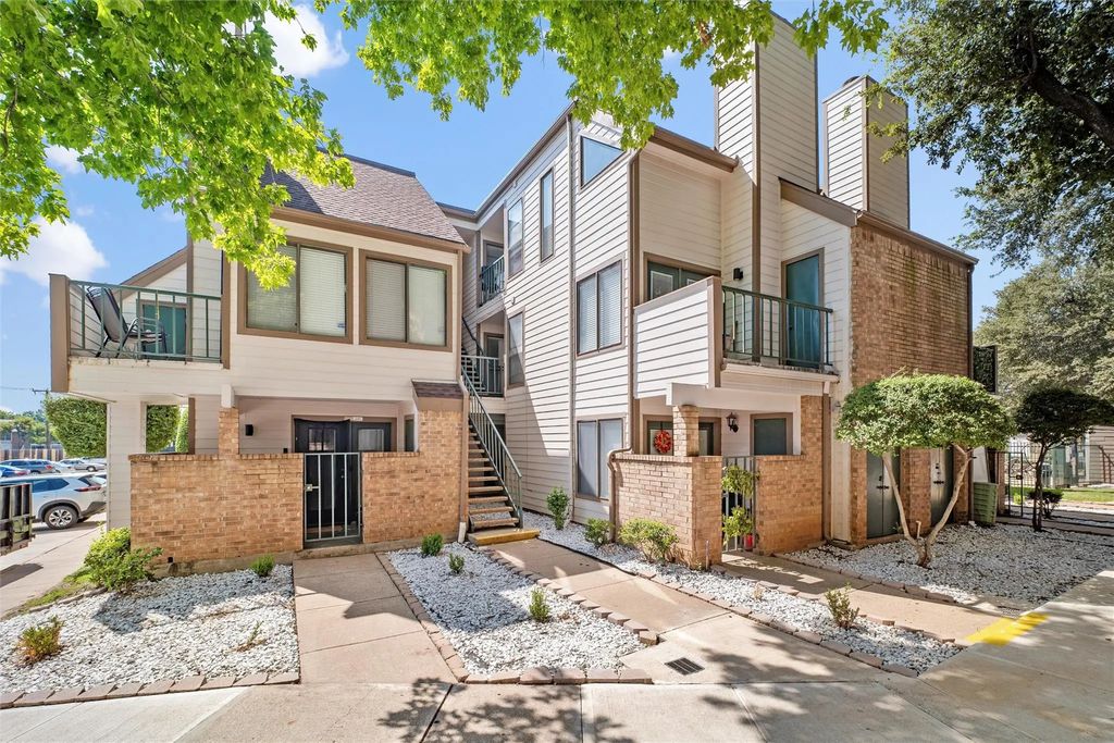2310 Bamboo Drive J207, Arlington