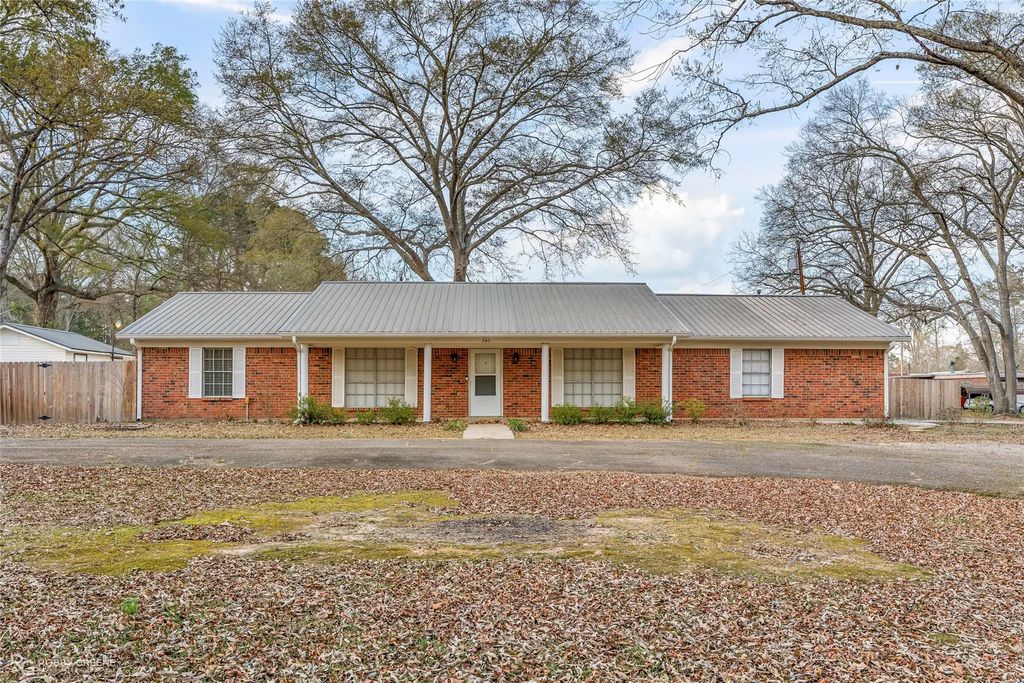240 Mcdowell Street, Doyline