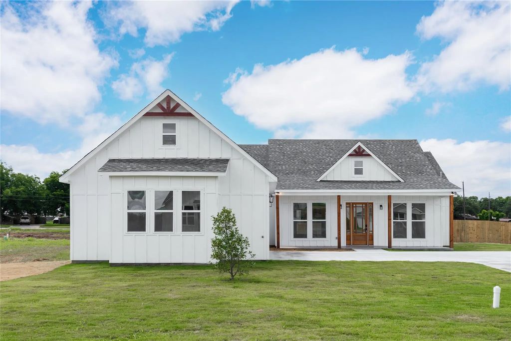 118 Gunner Trail, Early