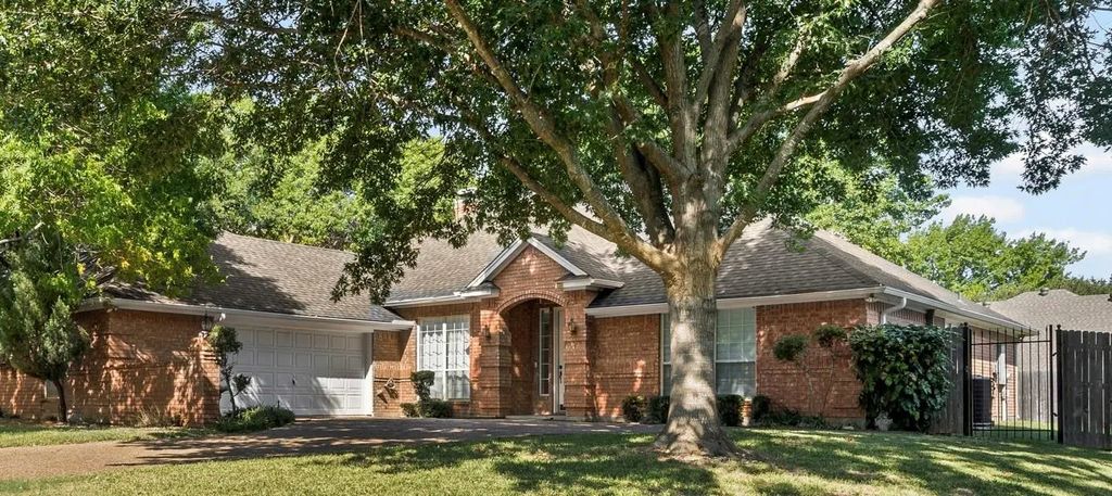 11832 Ferndale Lane, Fort Worth