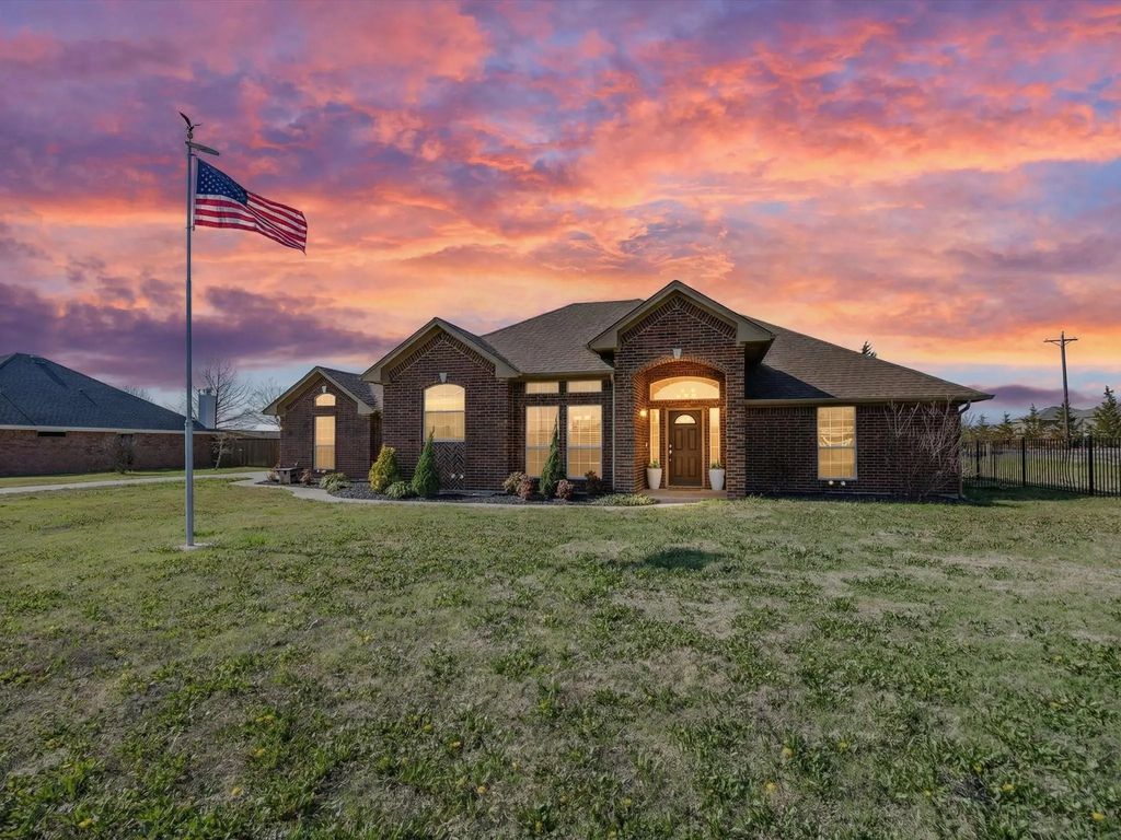 10000 Fireside Lane, Forney