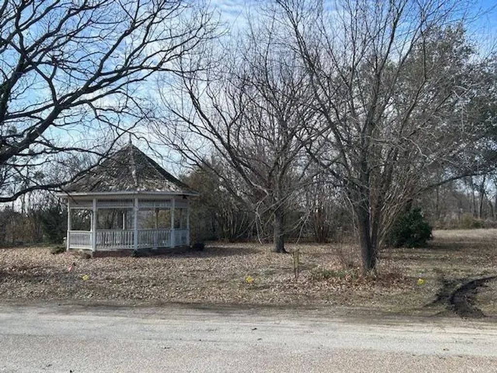 Tbd .81 Ac Wallace Street, Whitewright