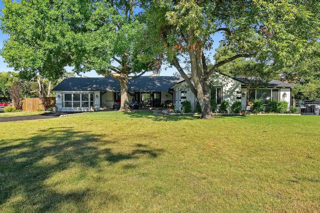 9207 Angora Street, Dallas