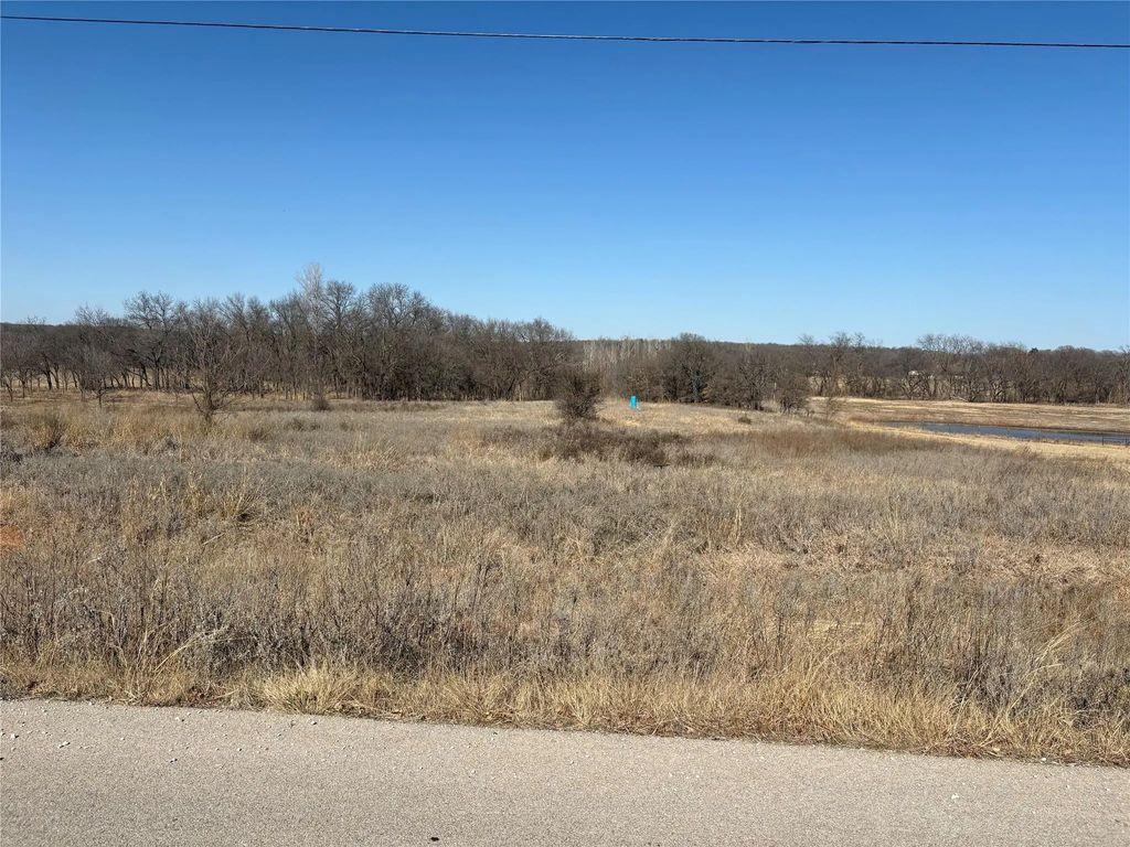390 Rolling Hills Boulevard, Alvord