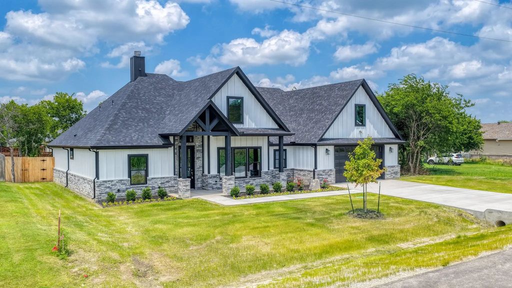 12465 Geraldine Drive, Fort Worth