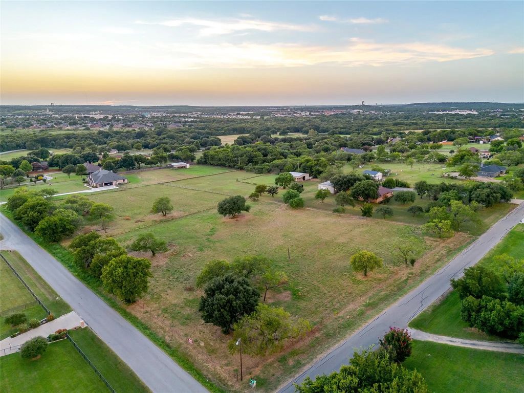 510 W County Road 714, Burleson