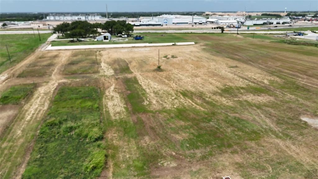 3360 N I-35 Highway, Gainesville