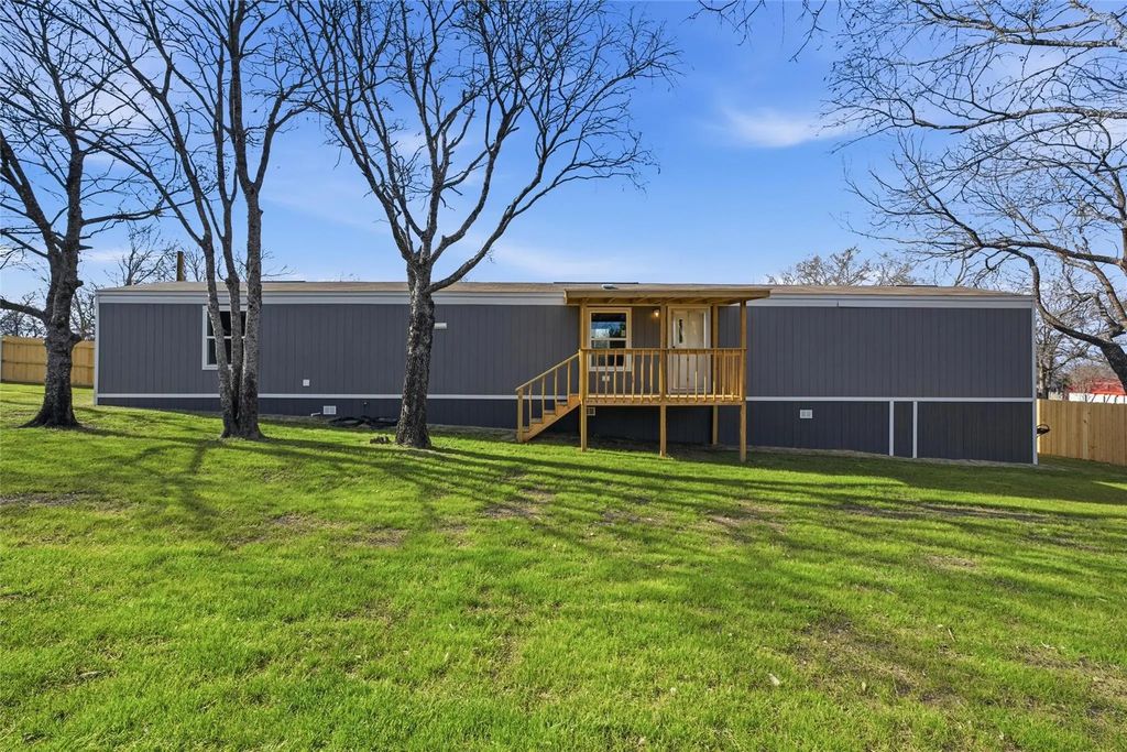 618 E 6th Street A, Blum