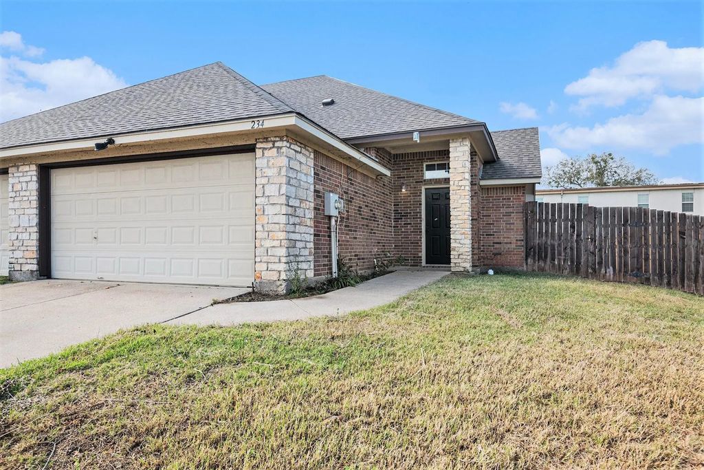 234 Rentz Place Circle, Weatherford