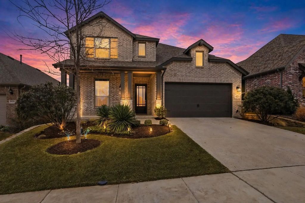 9416 Trailway Drive, Oak Point