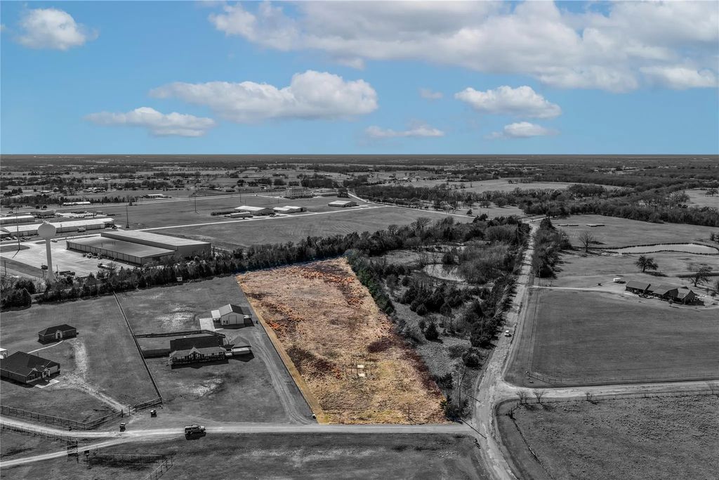 114 Private Road 7505, Wills Point