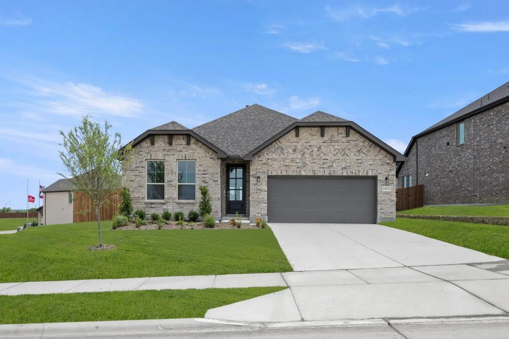 6928 Deadwood Trail, Fort Worth
