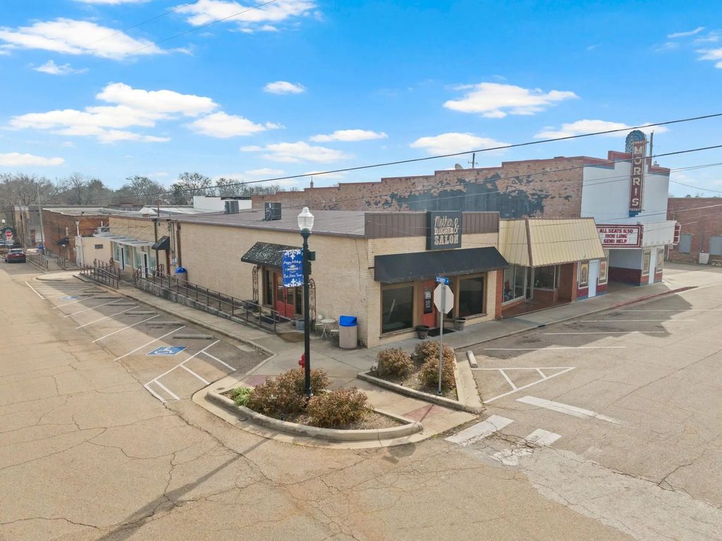 112 N Lamar Street, Daingerfield