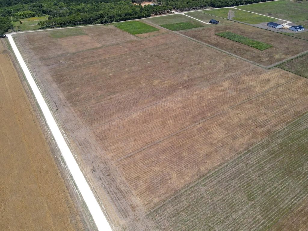 9117 County Road 101a, Grandview