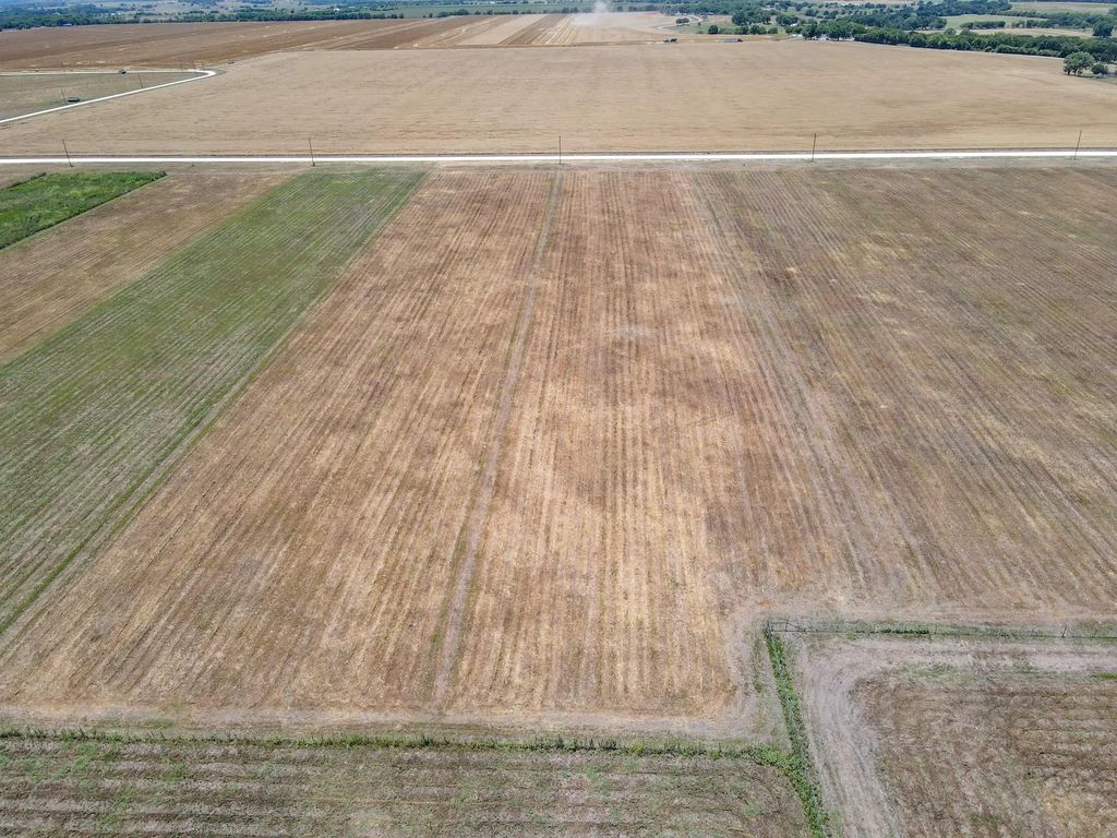 9109 County Road 101a, Grandview