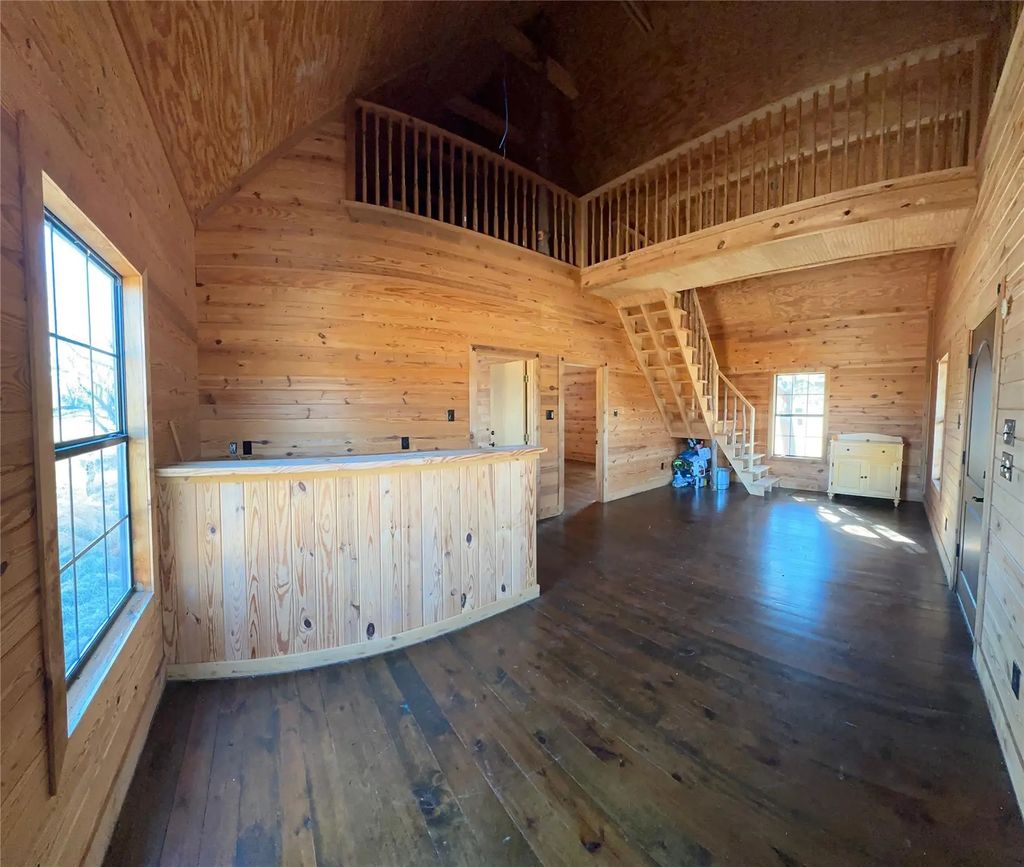 14053 Se Cr 4112, Kerens