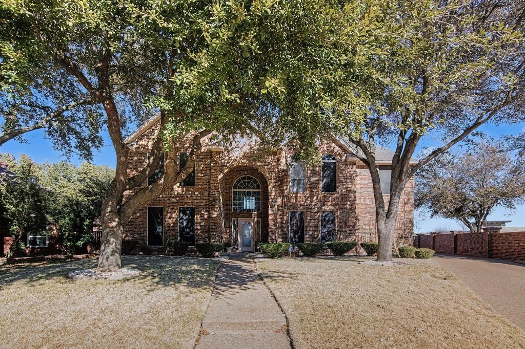 6400 Briercliff Court, Fort Worth