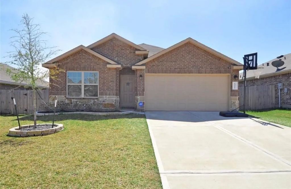 14011 Lake Crescent Drive, Conroe