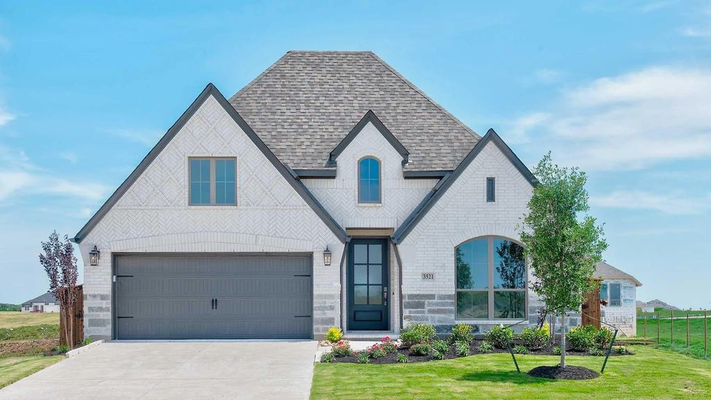 3521 Bear Street, Forney