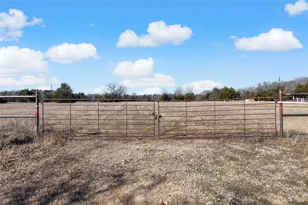 37.3 Ac Cr 1130, Cumby