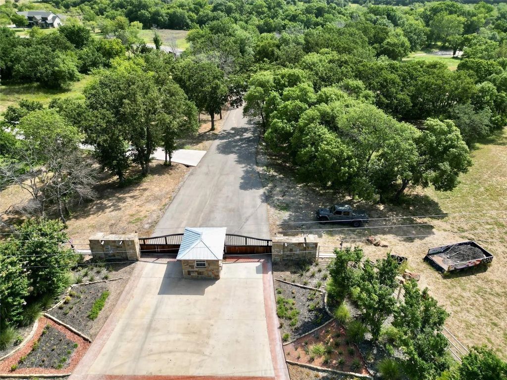 1029 Woodland Road, Weatherford