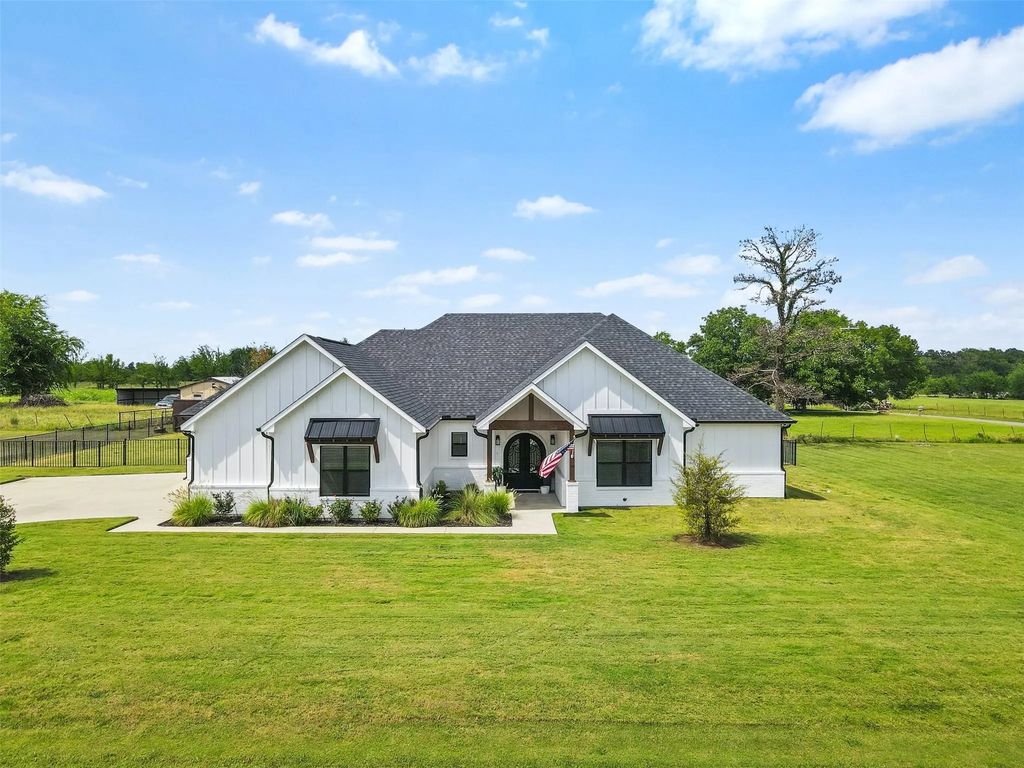 11 Nicklaus Drive, Sulphur Springs