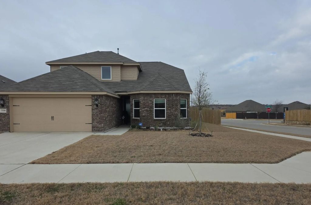 1100 Sleepy Owl Lane, Fort Worth