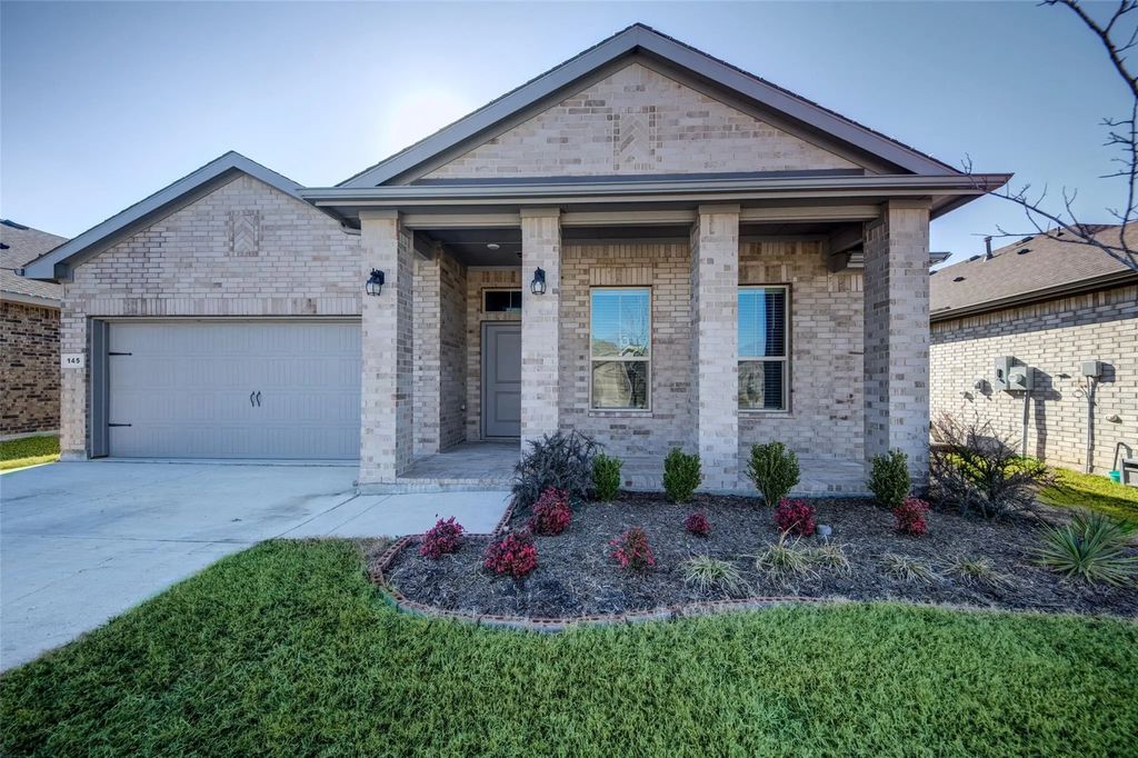 145 Hawksbill Lane, Rhome
