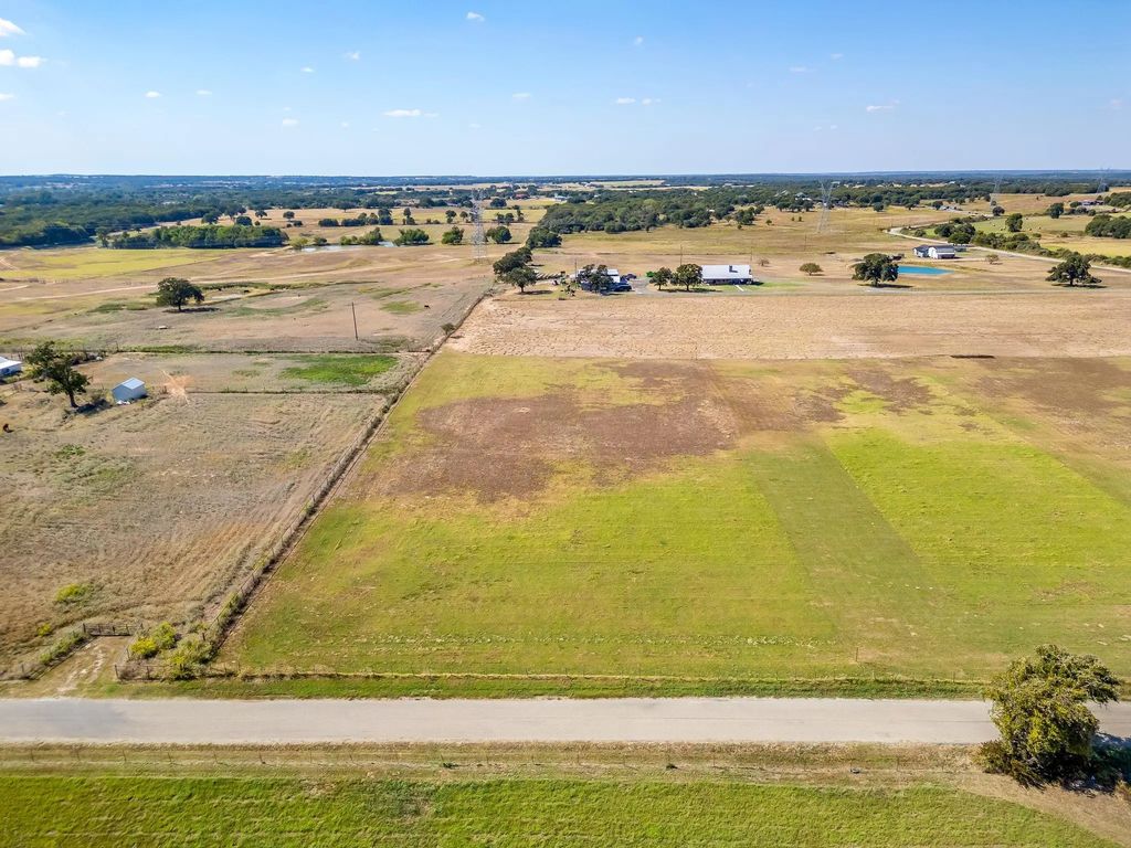 1112 Clover Drive, Poolville