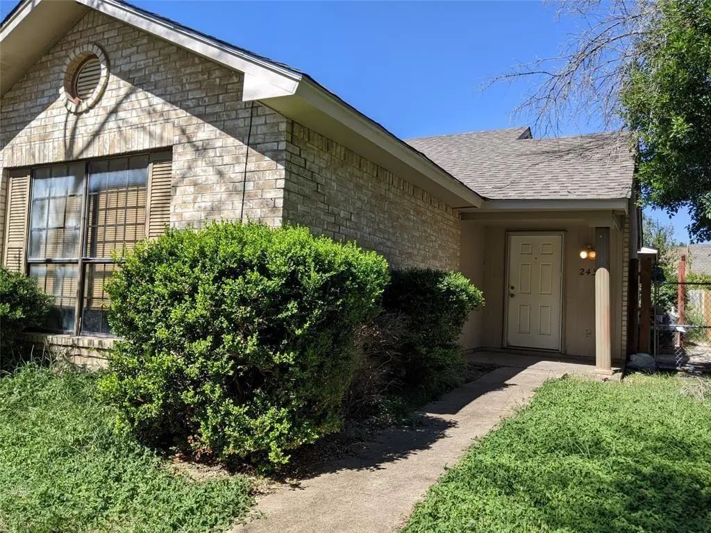 2433 Limestone Drive, Arlington