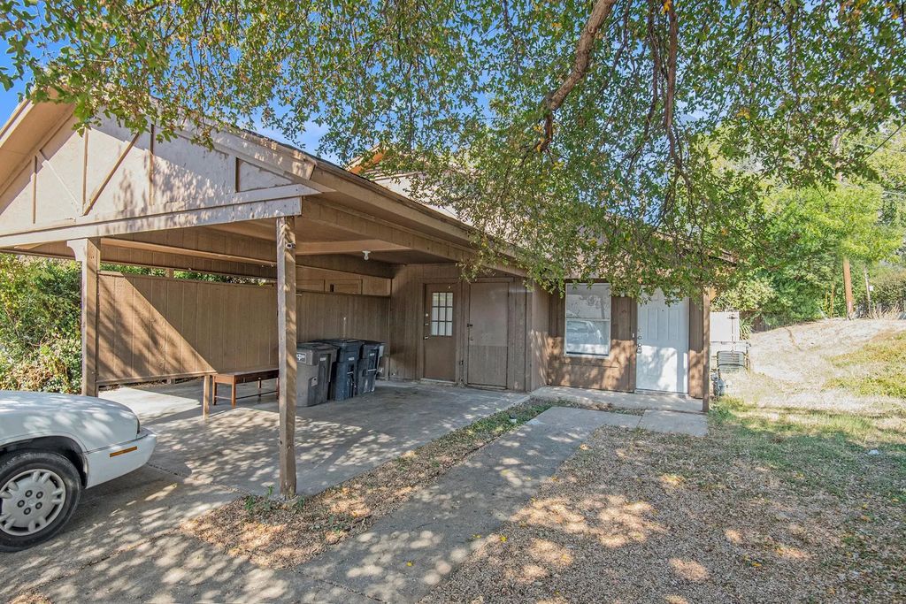 6000 Calloway Court, Fort Worth