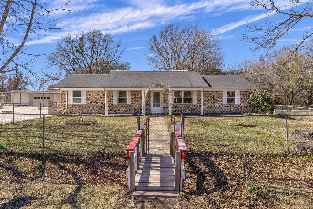 1729 Elliot Drive, Canton