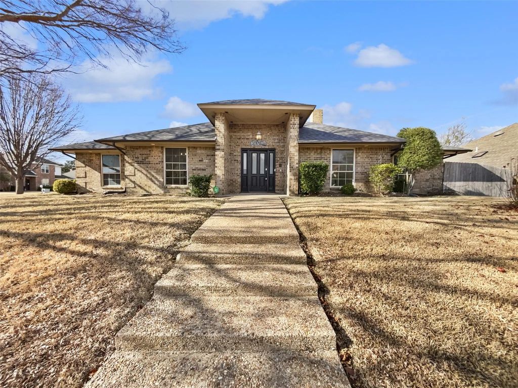 401 Kenshire Drive, Benbrook