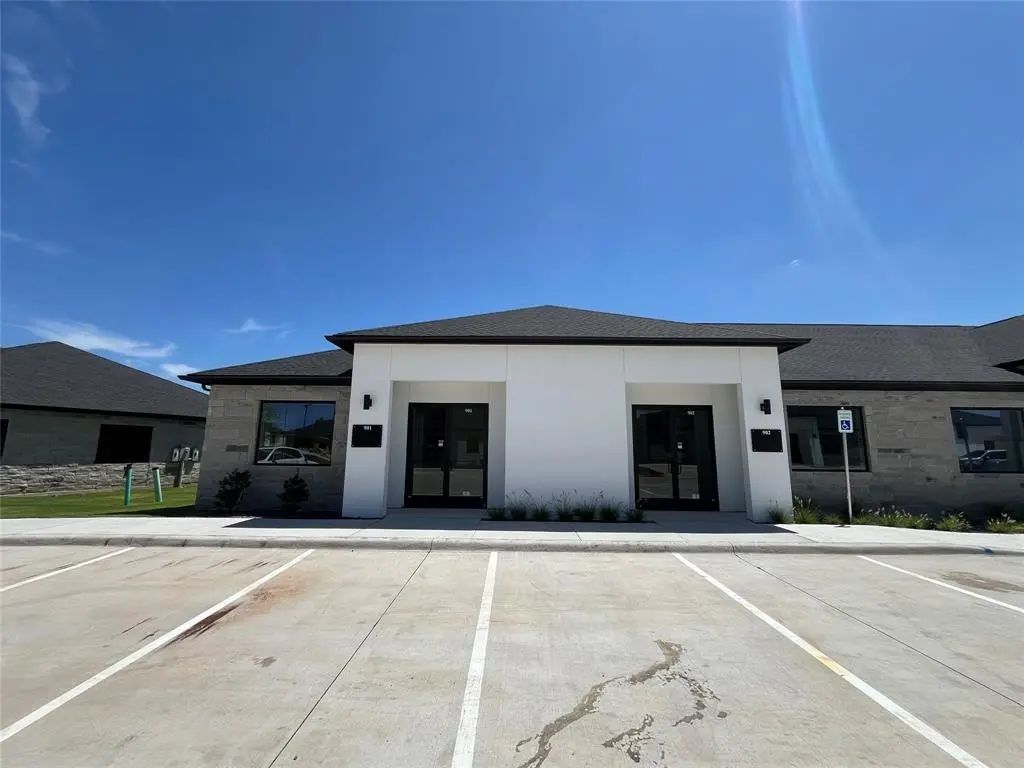 6000 Alma Road 902, McKinney