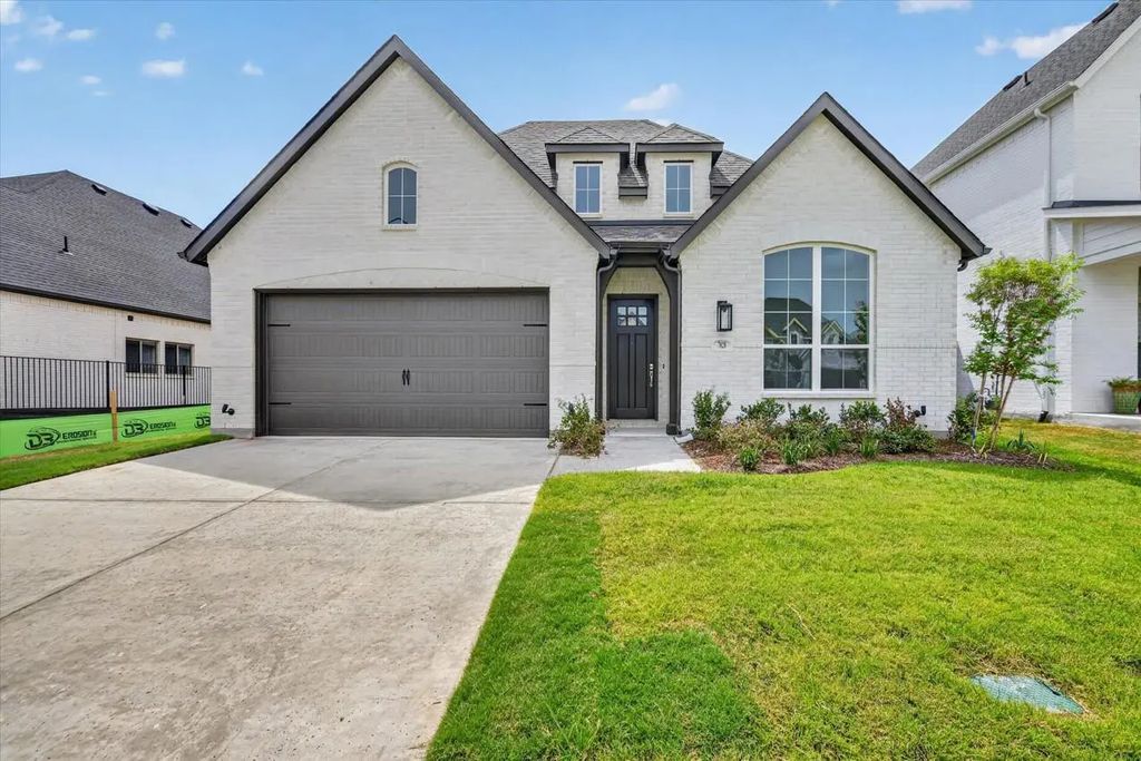 7828 Pondview Lane, Fort Worth