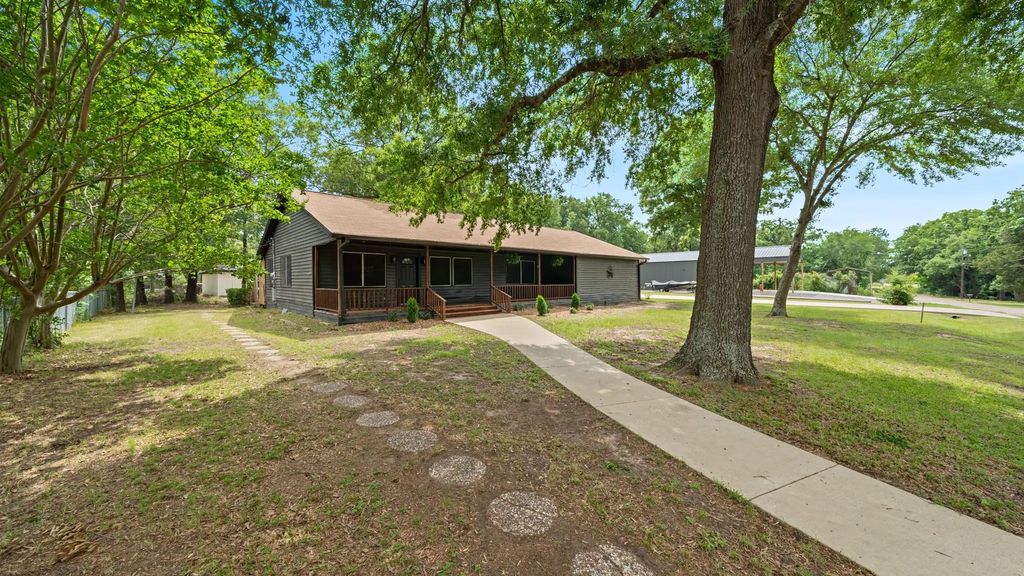 129 King Arthur Road, Mabank