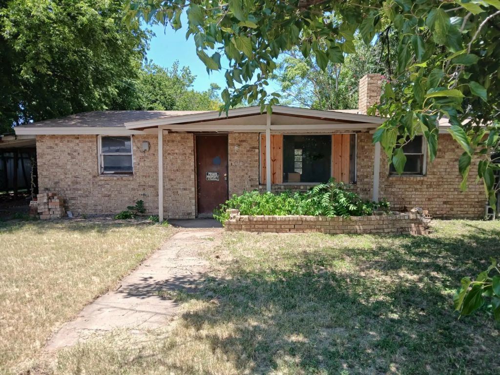 2010 Nowlin Road, Coleman