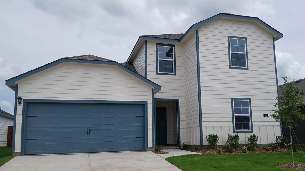 323 Whispering Pine Drive, Royse City