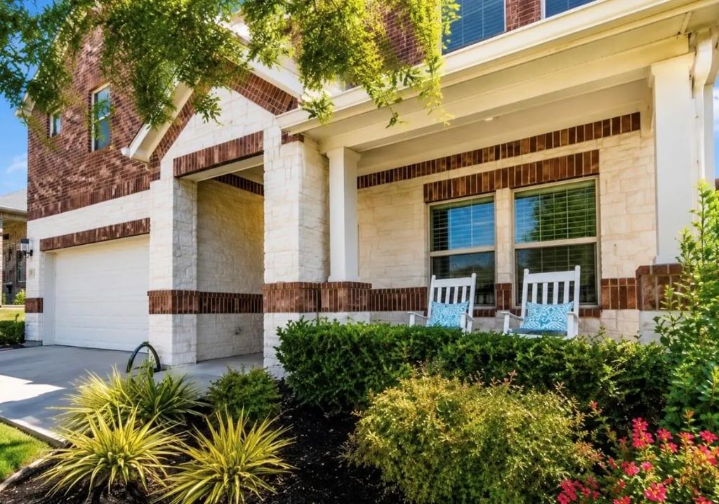 2115 Silver Charm Lane, Forney