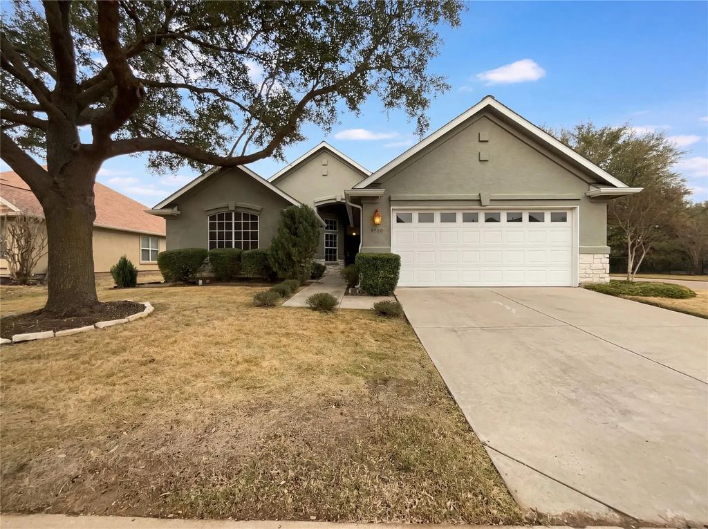 9700 Pinewood Drive, Denton