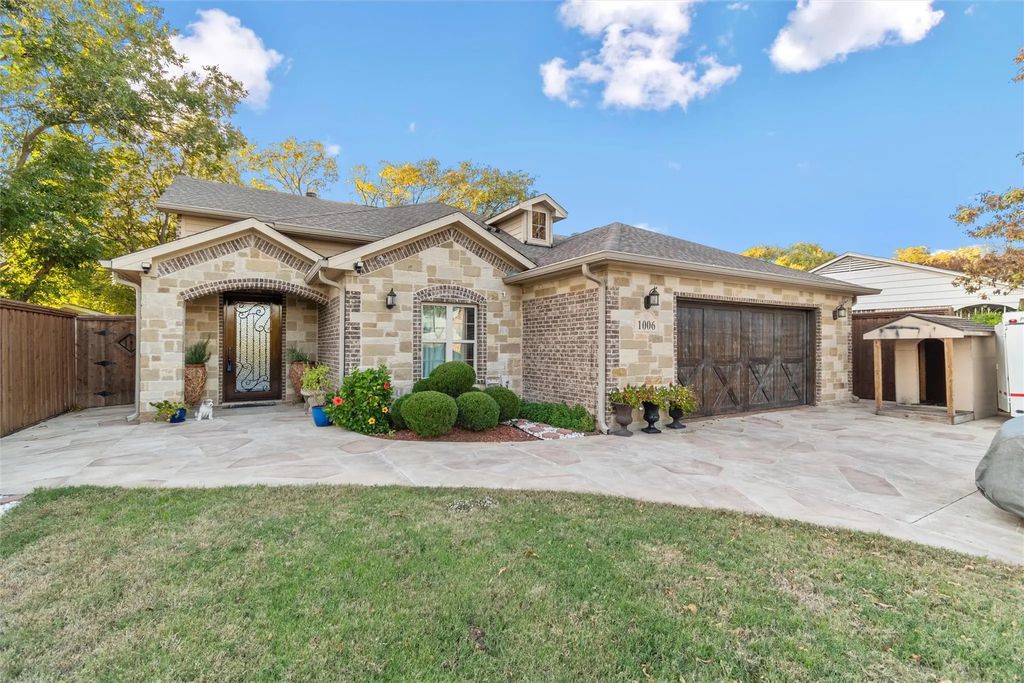 1006 Manning Street, Grand Prairie