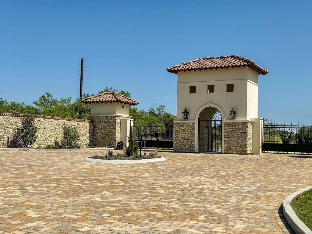 2027 Verona Drive, Weatherford
