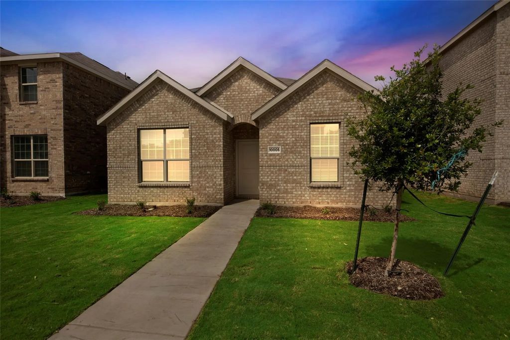 2805 Serenity Gove Lane, Fort Worth