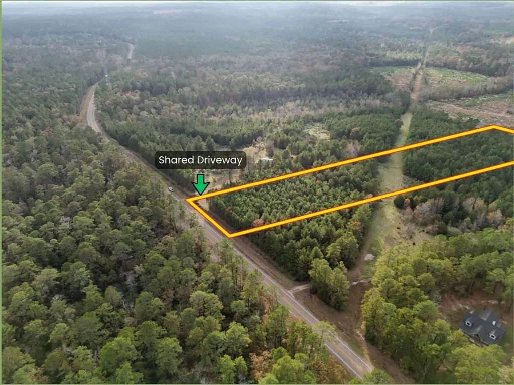 Lot 2 E Fm 942, Corrigan