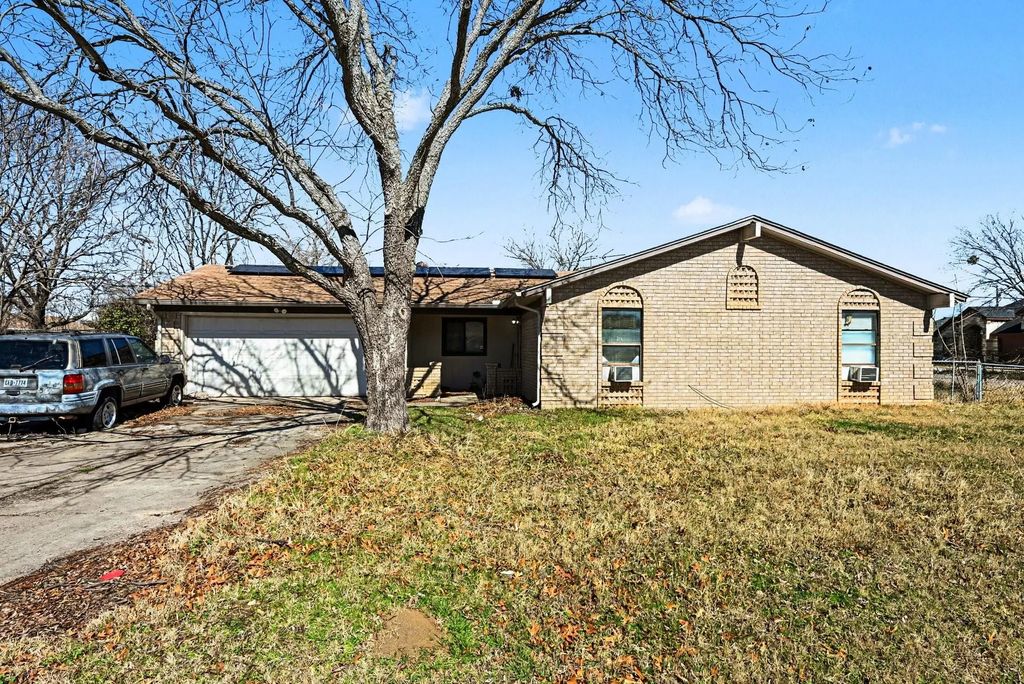 1732 Tanglewood Drive, Azle