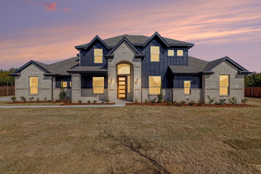 7041 Champion Road, Midlothian